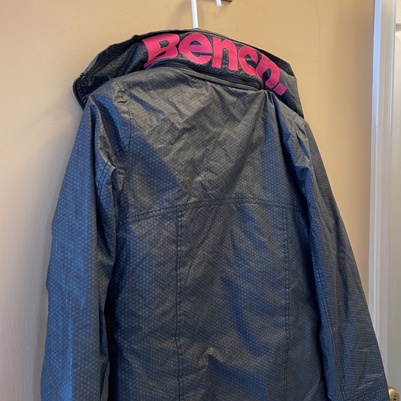 Bench Jacket - Picture 4 of 6